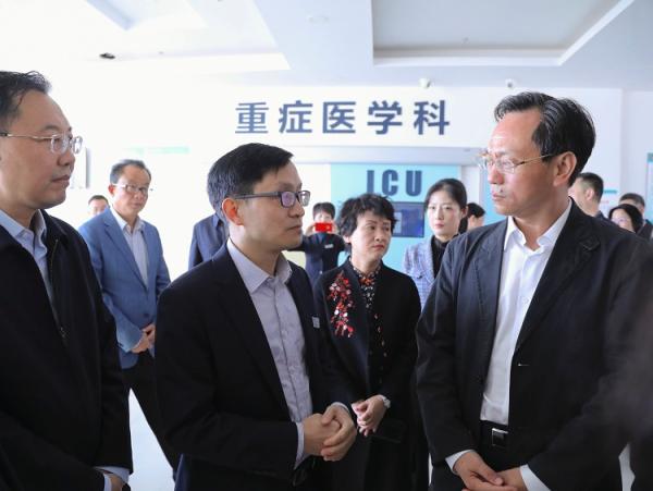 k7娱乐注册网址|“奇峰三千、秀水八百”,一组美图欣赏秋日武陵源风光