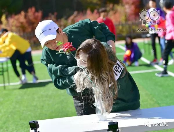 美女明星们的理想型李光洙...