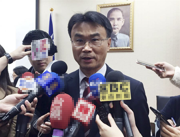 台当局“农委会主委”陈吉仲。(图片来源:台湾“中时电子报”
