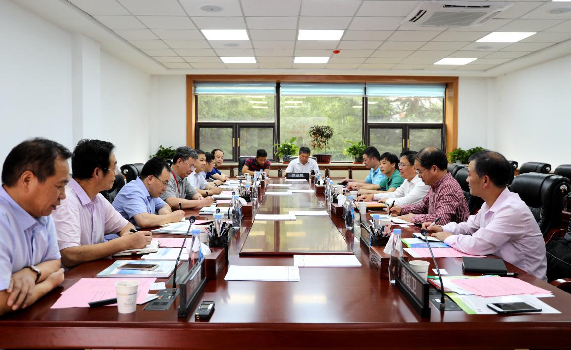 桐庐县委组织部长邵雪荣一行来兰州大学调研