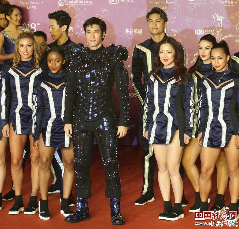 第八届北京国际电影节开幕红毯群星闪耀 王力宏压轴出场(组图)