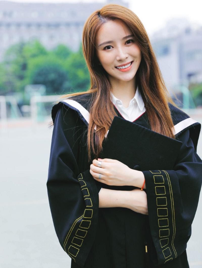 接下来………… 杜美莹 冯筱童 顾峰旭 刘昊龑  卢秋宏