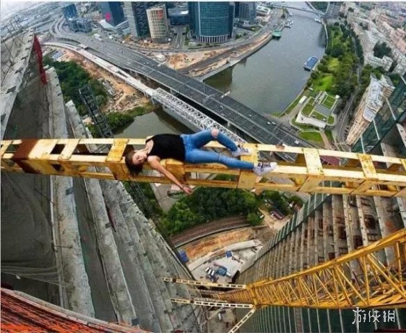 战斗民族人少是有原因的!小姐姐晒超高性感私房照