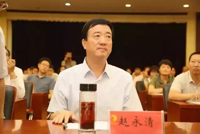 赵永清任宁夏回族自治区党委秘书长 曾是中学