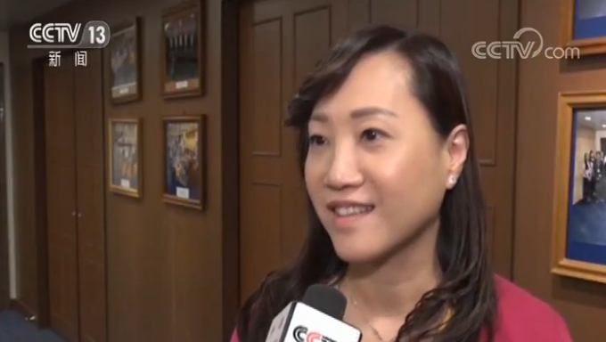 香港市民中秋撑警:祝香港明天更美好 香港市民中秋撑警:祝香港明天更美好
