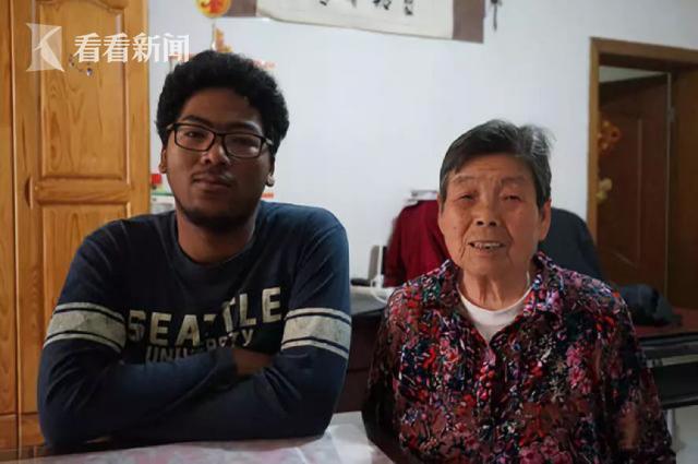 “黑小囡”去大学报到了！奶奶说出最大心愿，是什么？