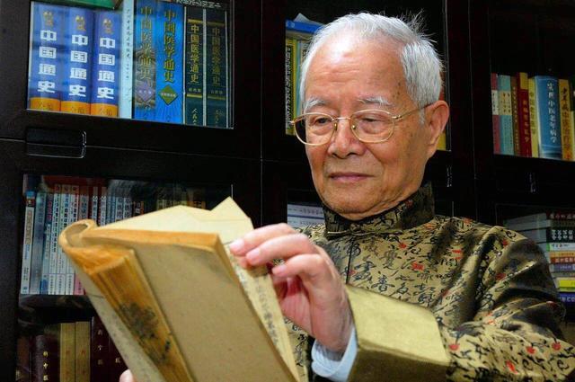 国医大师邓铁涛今晨逝世，享年104岁