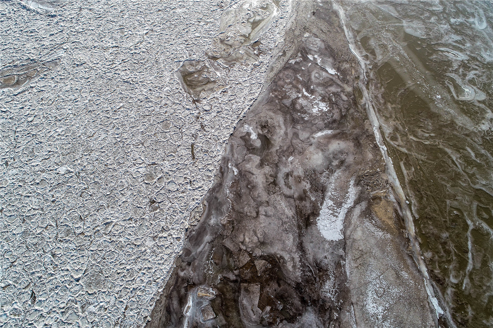 冷空气来袭 宁夏黄河提前封河