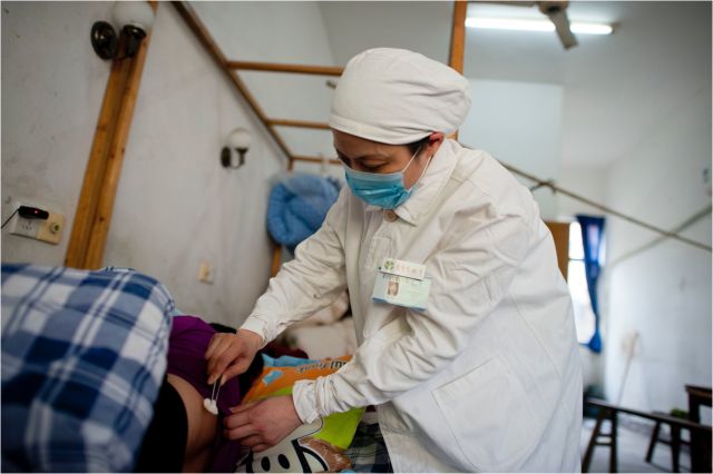 带着麻风休养员的心声，她来了