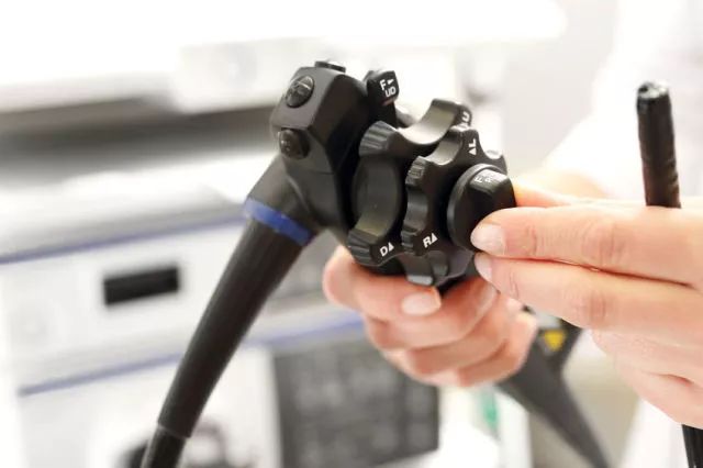 在中国，为什么很难做上无痛肠镜和胃镜?