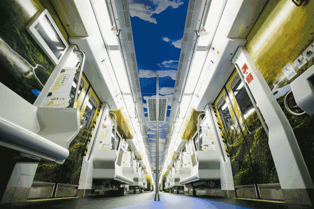 福州首个3D沉浸式地铁车厢,仿佛回到史前1万