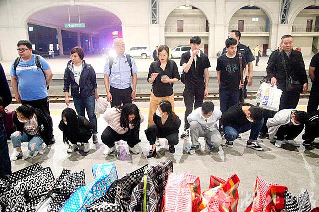 虚假期货平台诈骗上亿元 武汉警方跨省抓获68