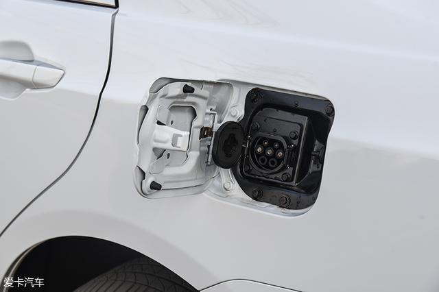 爱卡新能源评测 比亚迪秦EV450大步跨越