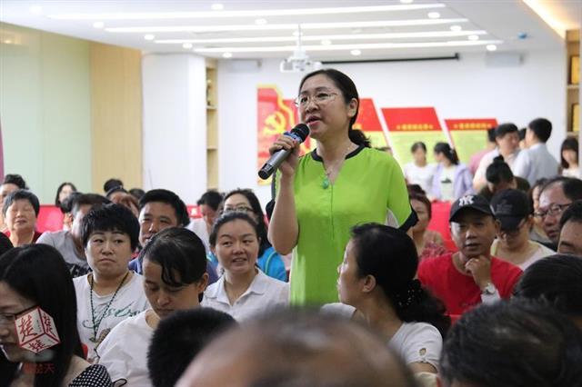 人大代表回选区述职,报告履职情况接受监督