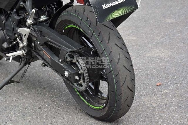 ktmrc390改装170轮胎,ktm390duke 川崎ninja400/ktm rc390 灯具对比 车型川崎ninja400ktm rc 390 大灯