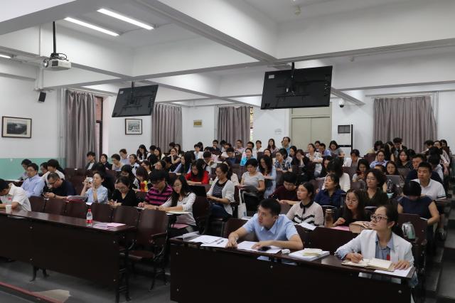 20180919153731952771406648.jpg 学校主页 English旧版入口北师大辅导员集体学习习近平总书记