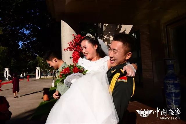 陆军婚纱照(2)