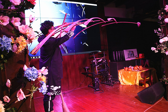 【视频】一根羽毛举足轻重!记者目睹神奇的