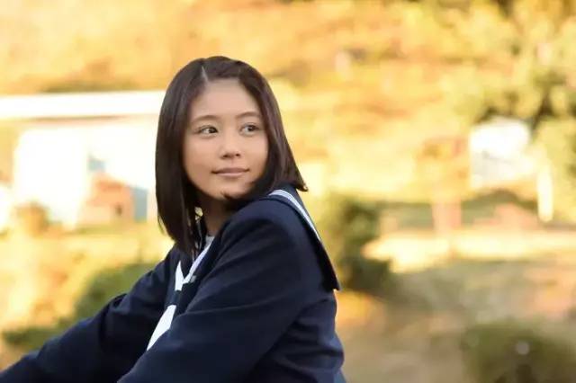 还凭借《雏鸟》获得第94回日剧学院赏最佳女主角。