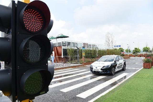 中国车企加速进军智能汽车领域