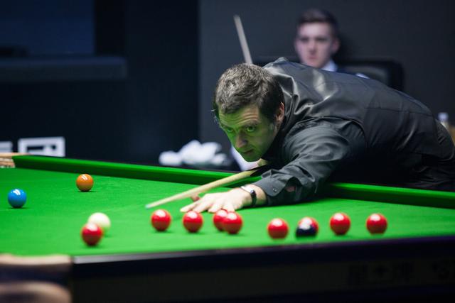 世界排名斯诺克_斯诺克摆球图片