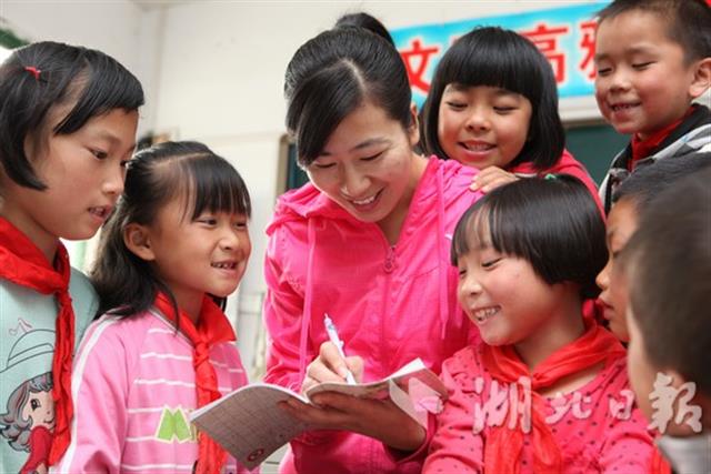 湖北乡村教师楷模事迹将登上银幕 电影《乡村女教师》开拍