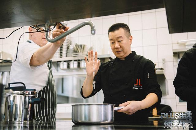 大众进口汽车“食之PLUS” 与途锐一起寻找“食”的美妙故事