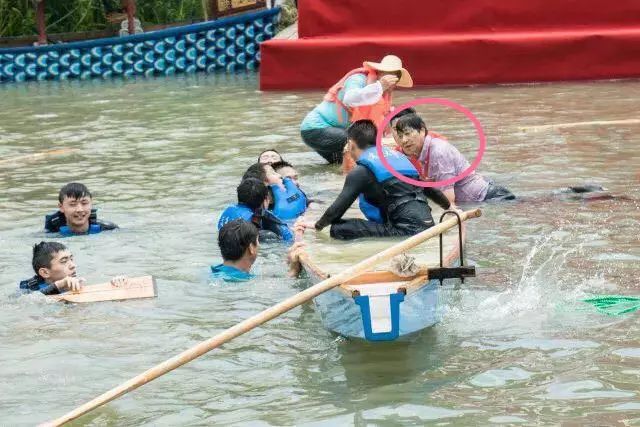20年没游过泳 这位56岁的浙大教授突然跳进了西溪