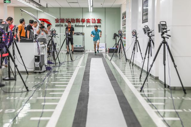 晋江“实业兴城”：传统产业打基础，高新产业卡位