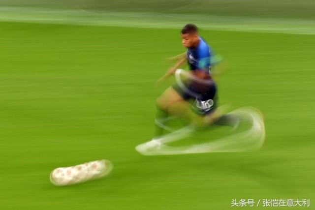 2年前7月15日法国2比0克罗地亚,姆巴佩进球然