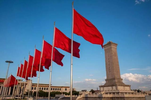 今天,向英雄致敬!每位警察心中都有座“烈士纪念碑”