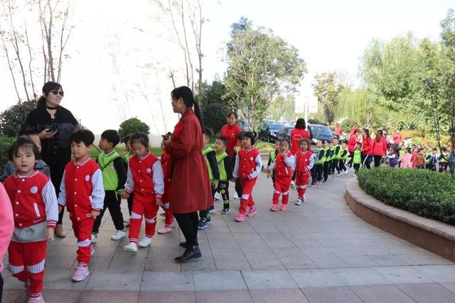 湖南中烟四平卷烟厂举办数字化转型专题培训平博体育 平博体育官方网站 平博体育APP下载