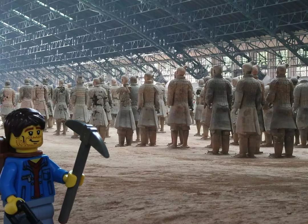 双语 · 趣闻 | 带着乐高小人儿去旅行