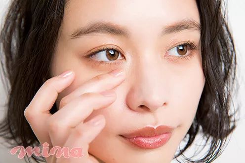 每刻美| 霓虹颓丧美少女 “雌雄同体”的英气长相让人过目不忘