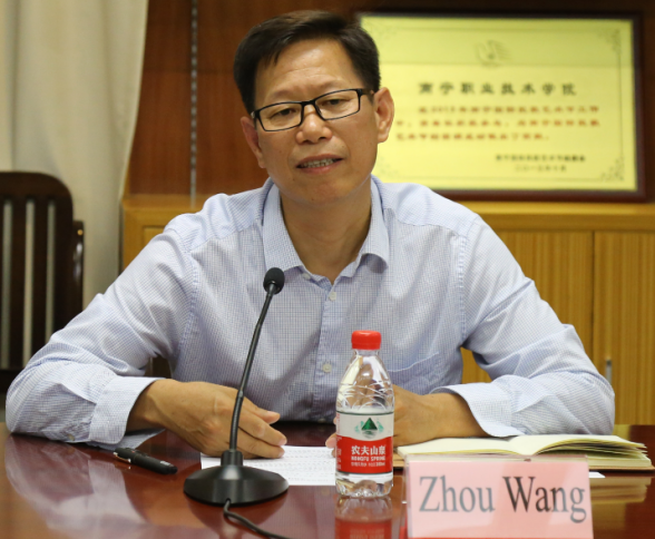 德国驻广州总领事馆总领事冯马丁一行到南宁职