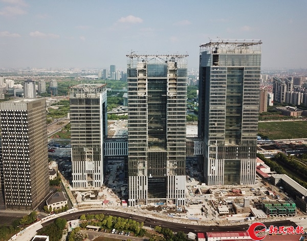 上海国际金融中心三幢塔楼初见雏形 计划2019