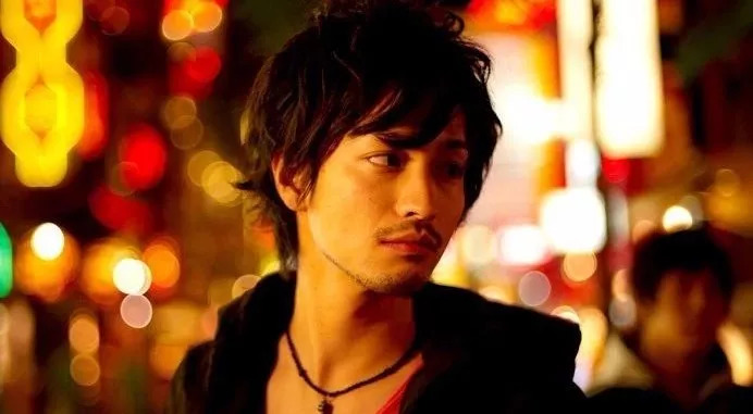 日本深夜剧,一开始就全程飙车