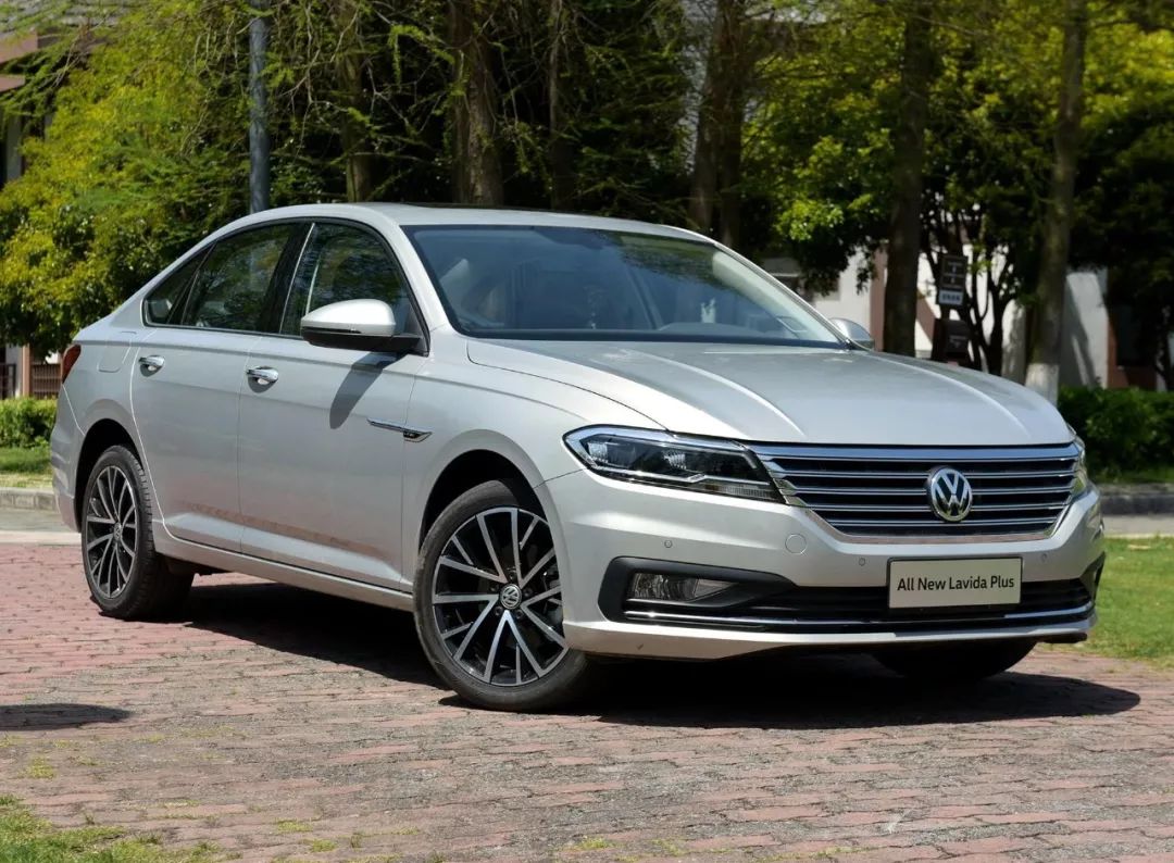 大众新朗逸Plus换代后预计售价12-16万,和朗逸