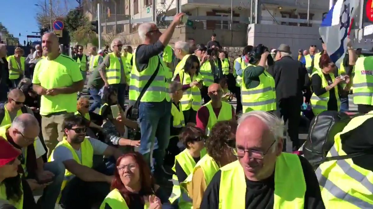向法国学习? 以色列民众身穿黄背心抗议示威