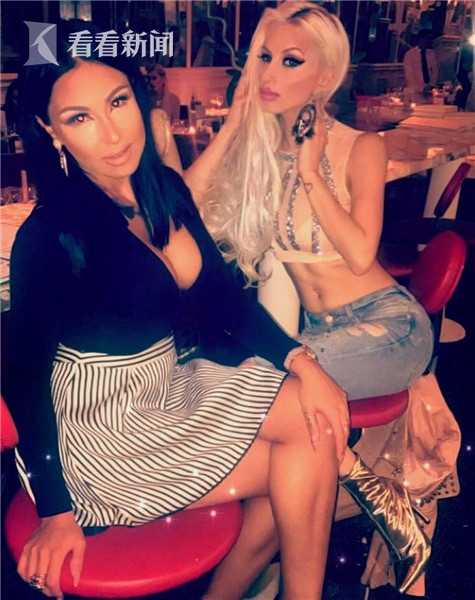 英国女模收好友劝分短信 遭男友囚禁打瞎眼睛