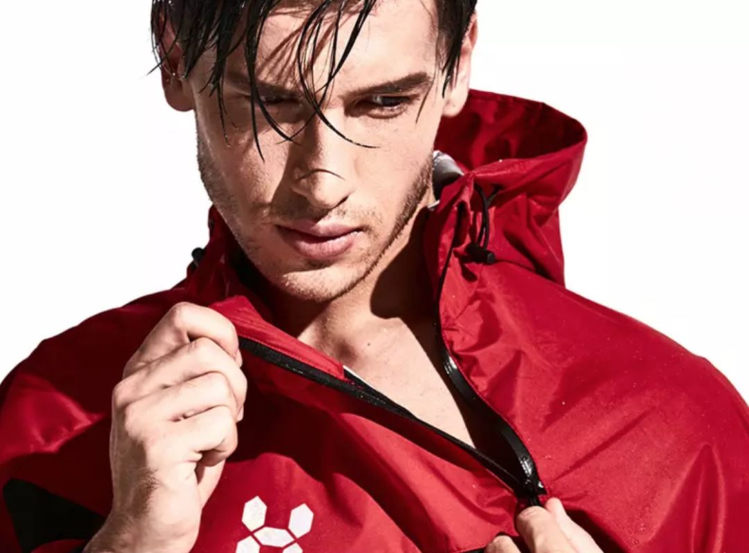 每小时多消耗 230 卡路里,减肥就穿这件暴汗服