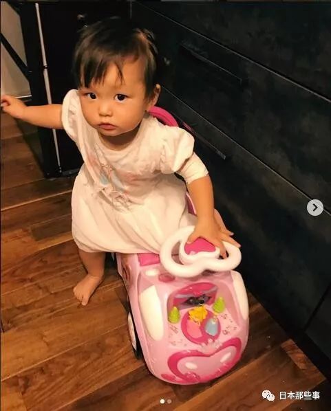 土屋安娜Instagram报告好消息 她竟然生第四胎了