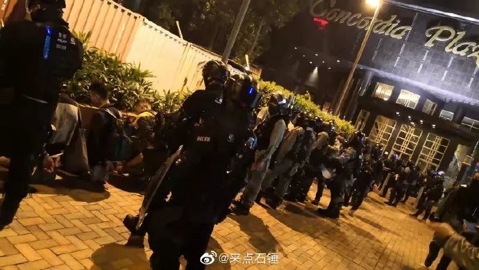 「易博国际集团网址」北京:地铁大声外放视频或音乐纳入个人信用不良记录