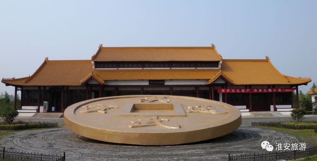 一日观遍秀丽河山，享尽人间至味。