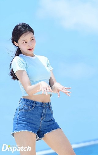 MOMOLAND《BBoomBBoom》MV拍摄花絮海量上线李慧彬李多斌等化身“海岛精灵”【组图】