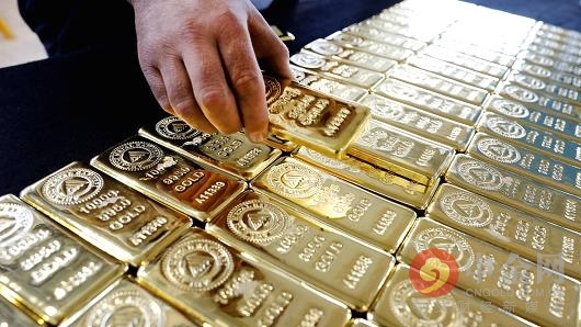 104529455-RTS16BMC-gold.530x298.jpg