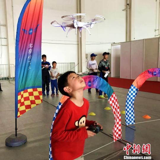 2018郑州航展体验项目受欢迎 探索航空知识科