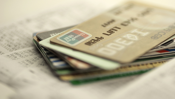 没钱也要高消费,隐形贫困者的消费观值得推崇