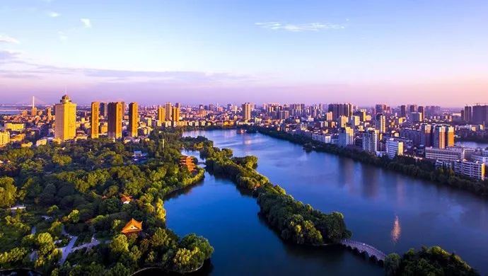 最新！湖北17地市GDP数据排行出炉！你猜咸宁在第几梯队？
