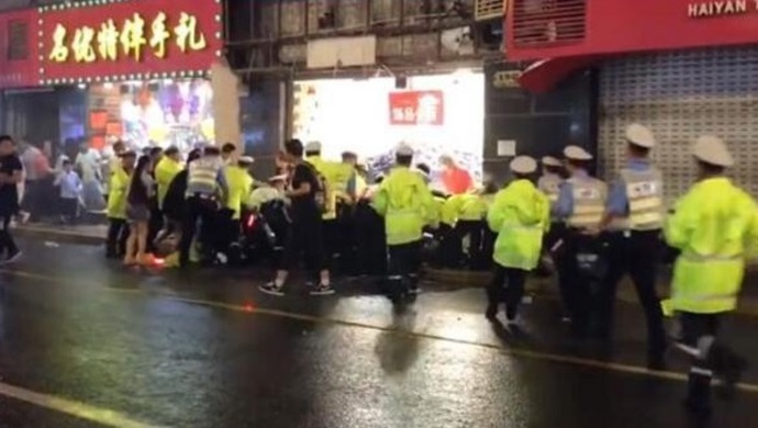 上海警方以涉嫌过失以危险方法危害公共安全